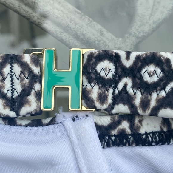 Heidi Klum SWIM Kiss by the Sea Bikini Top - Size 8 - NWT - Retails $95.00 - Picture 7 of 7